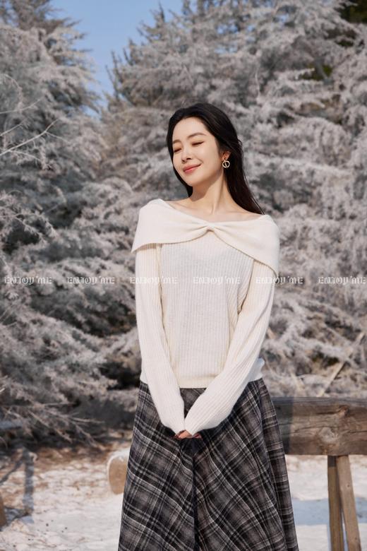 【门店同款】ENJOY冬季“午马”一字领蝴蝶结针织上衣 168843722 商品图7