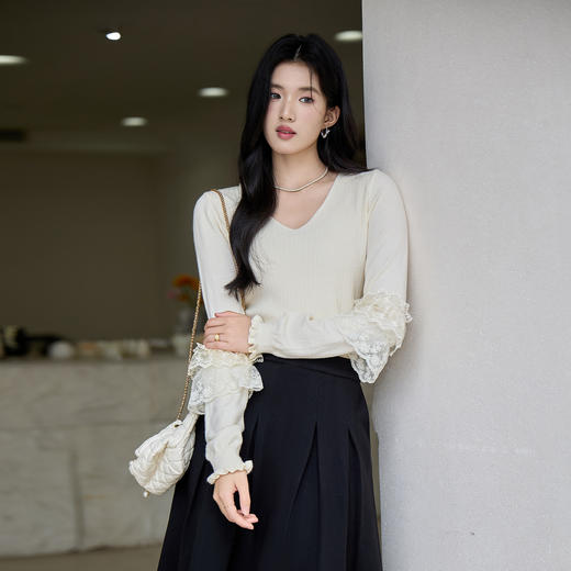 奢姿大码女装2025冬季减龄蕾丝花边V领上衣胖妹妹时尚百搭针织衫9853603097 商品图4