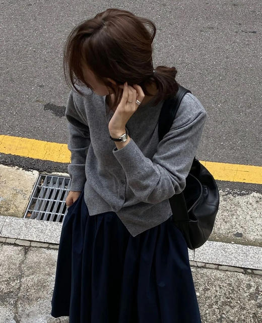 老米优品🎈3-5天！软糯有质感！《48支绵羊毛混纺针织开衫》好品质基础款，细腻的不像话~ WY251223A 商品图3