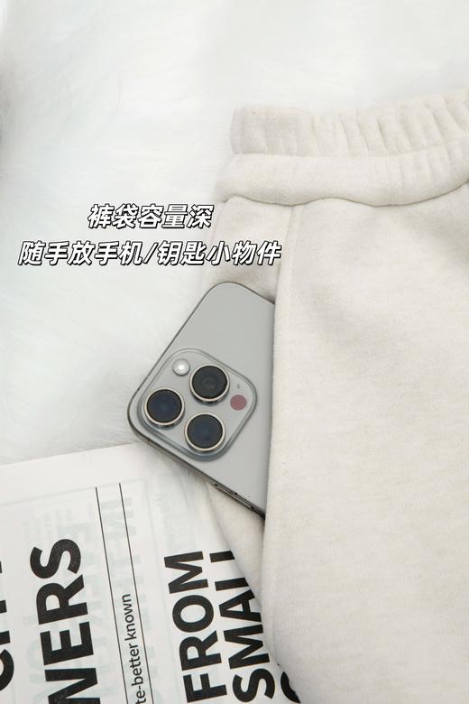 现货，今天发！【加绒牛奶裤】王炸裤🔥软软糯糯冬季百搭休闲裤，米杏色，松紧腰头，内层细密短绒，保暖舒适亲肤！面层面料：67%聚酯纤维，14.3%粘纤，7.8%锦纶，7.6%腈纶，3.3%羊毛 商品图14