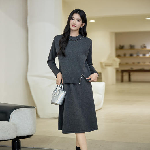 奢姿大码女装2025冬季时尚珍珠装饰针织套装胖妹妹气质减龄两件套9854953851 商品图0