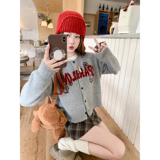 <曾小咸推荐>2.27现货秒杀 ！微信超特价！韩系圆领毛针织开衫 日常219.99 立减130 秒杀89.99！韩系复古格子半身裙（短款）秒杀69.99！！ 商品图1