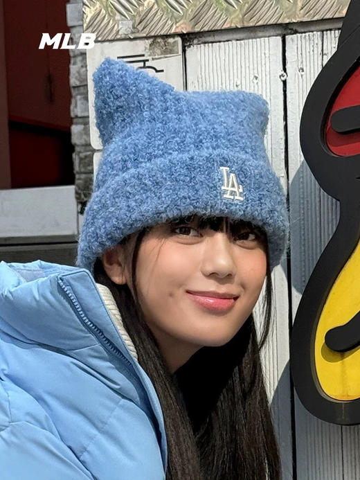 直发【正品授权】 MLB冬季保暖针织猫耳帽，穿搭不再单调 商品图6