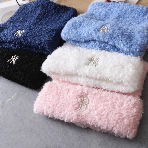 直发【正品授权】 MLB冬季保暖针织猫耳帽，穿搭不再单调 商品图7