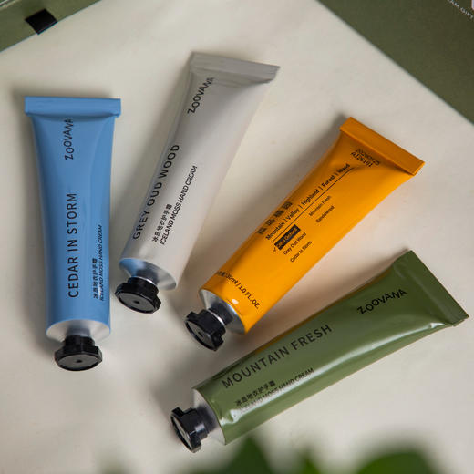 热卖！指尖香水！多支组合！ZOOVANA祖瓦纳 冰岛苔藓香氛护手霜礼盒 锁水保湿不黏腻 30ml/支 商品图0