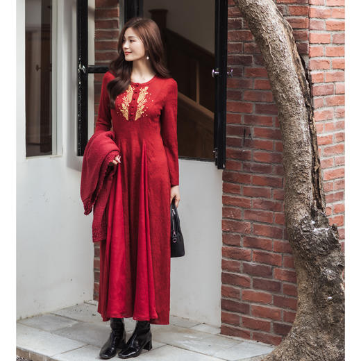 【林栖设计小店】【林栖推荐】2026早春新款羊毛混纺拼真丝红色连衣裙复古刺绣连衣裙N1954277 商品图4