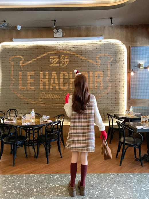 <曾小咸推荐>现货秒杀 ！微信超特价！韩系格子背心连衣裙 日常209.99 立减120 秒杀89.99！！ 商品图7