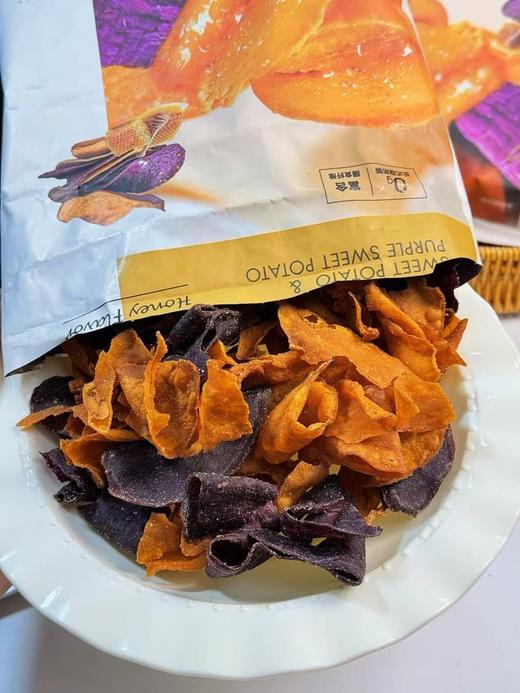 😋印尼进口薯片【莱纳蜂蜜味红薯紫薯片】 🔺优质红薯、紫薯作为原料，富含膳食纤维 🔺红薯木薯双拼组合，一袋就能吃到两种味道  商品图5