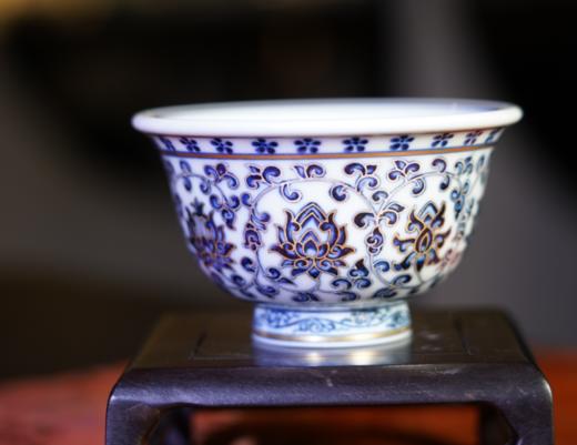 青花错金银缠枝莲压手杯 商品图0