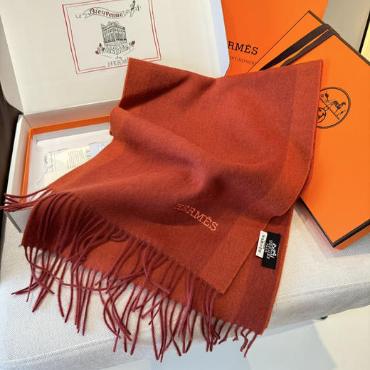 秋冬特惠💰330 上新！Hermes · 爱马仕男女围巾，大H难得一见的温柔配色 商品图3