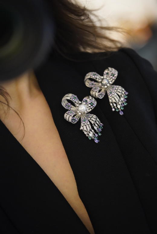 新款-丝带胸花铂金灰/澳白 商品图5