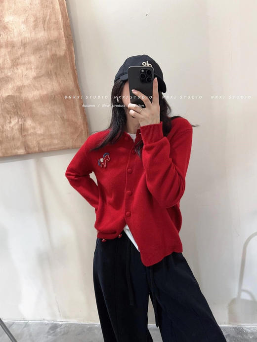 “马上有钱”刺绣小马趣味复古针织羊毛混纺开衫毛衣 商品图5