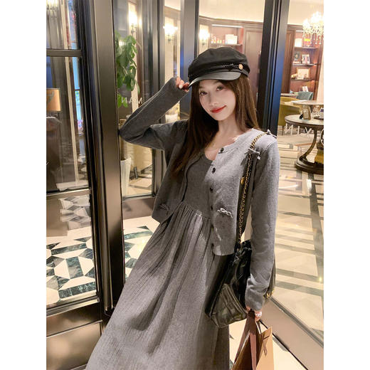 <曾小咸推荐>现货秒杀 ！微信超特价！韩系开衫+背心连衣裙套装 日常259.99 立减120 秒杀139.99！！ 商品图13