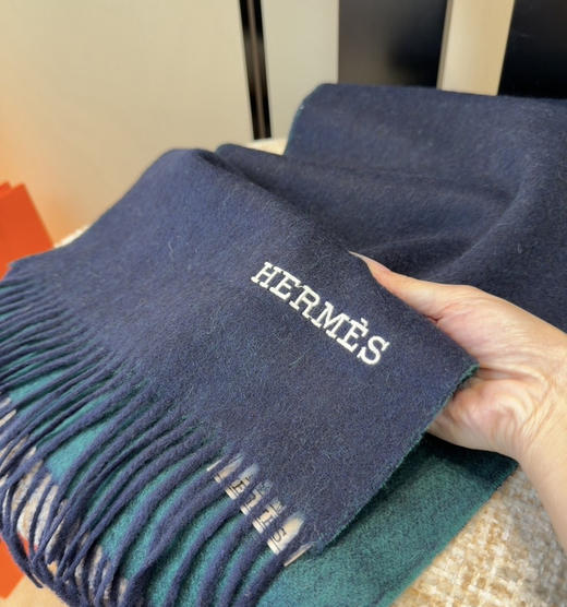 秋冬特惠💰320 2025年新款爱马仕男女同款围巾，难得一见的温柔配色 商品图7