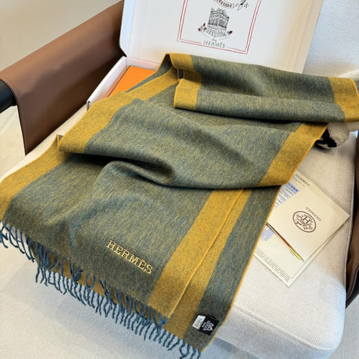 秋冬特惠💰330 上新！Hermes · 爱马仕男女围巾，大H难得一见的温柔配色 商品图4