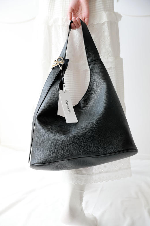 可单肩也可手提。法式名媛风复古气质黑色金属五金托特包C122308 商品图11
