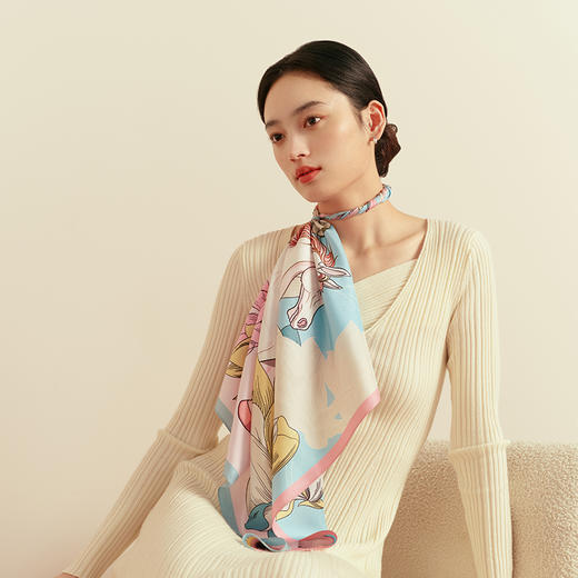 2026总台春晚方巾-玉兰赋·颂福 商品图2