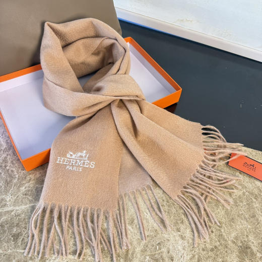 秋冬特惠💰330 爱马仕羊毛双面围巾，大H难得一见的温柔配色 商品图7