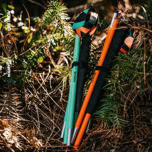 奥尼捷 捷•超轻铝合金磁吸登山杖一对「四节拉绳」 商品图1