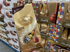 🔥255元/袋！Lindt Lindor 瑞士莲金袋装软心巧克力球多口味混装，一袋600g，有5种口味混装