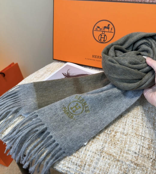 秋冬特惠💰340 Hermes · 爱马仕男女围巾 难得一见的温柔配色 商品图8