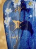 独角鹿西洋古董1893-1894年代法国御窑塞弗尔签名出品铜鎏金精雕底座嵌自然花卉主题手绘描金装饰云朵蓝釉瓷花瓶一对 商品缩略图6
