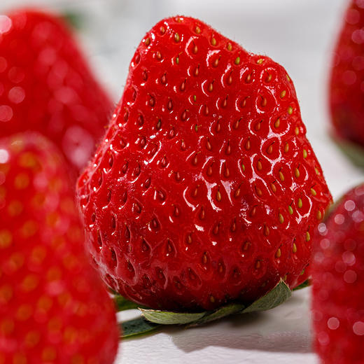 山东  红白草莓双拼  1-1.2斤  22-30个 商品图2