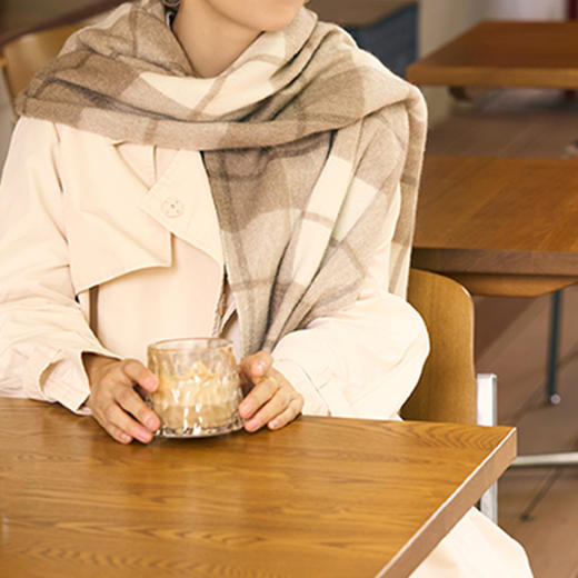 伽罗 JALO 100%羊绒格纹羊绒披肩围巾（3个工作日内发货） 商品图3