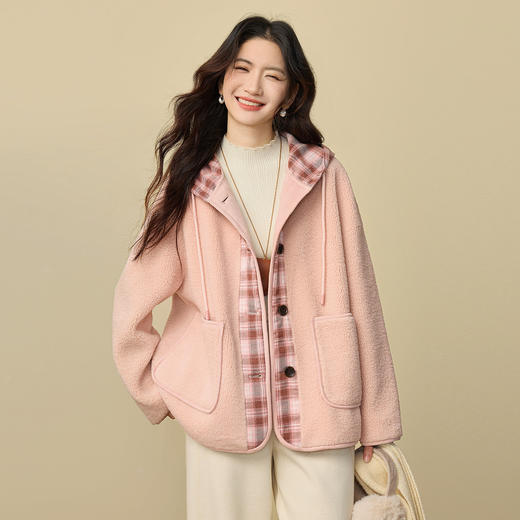 【12/24新品5.3折】熙世界独特漂亮的羊羔毛绒外套女冬季慵懒风连帽皮毛一体保暖上衣 商品图4