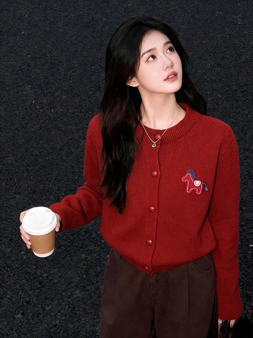 “马上有钱”刺绣小马趣味复古针织羊毛混纺开衫毛衣 商品图3