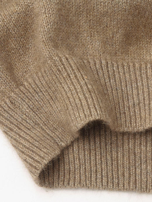 氛围感拉满 暖调驼色 V 领坑条肌理 宽松落肩款软糯舒适针织毛衣 商品图4