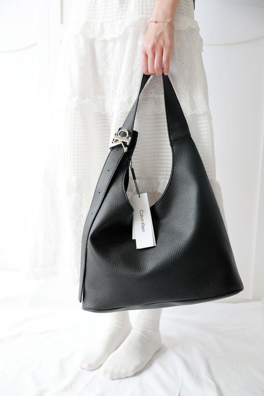 可单肩也可手提。法式名媛风复古气质黑色金属五金托特包C122308 商品图8