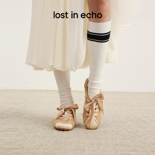 lost in echo2026春夏新款时尚手工褶皱缎面羊反绒芭蕾运动鞋女 商品图0