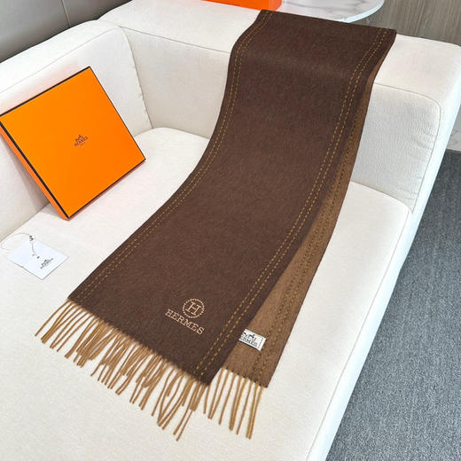 秋冬特惠💰300 HERMES🧣爱马仕围巾 巴黎时装展商务男士女士通用双面羊毛披肩 商品图6