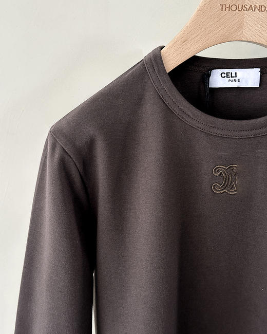 现货 THS-限时 赛琳家 女士 棉质圆领刺绣logo圆领打底T恤 2色 BH2630 商品图3