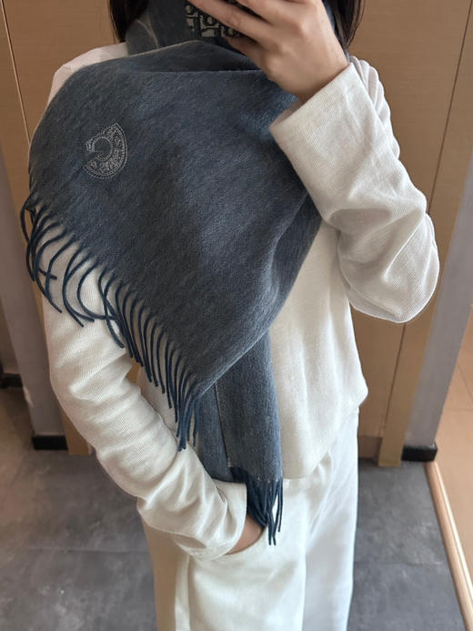 秋冬特惠💰320 Hermes · 爱马仕男女围巾，难得一见的温柔配色 商品图1
