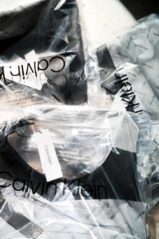 可单肩也可手提。法式名媛风复古气质黑色金属五金托特包C122308 商品图14