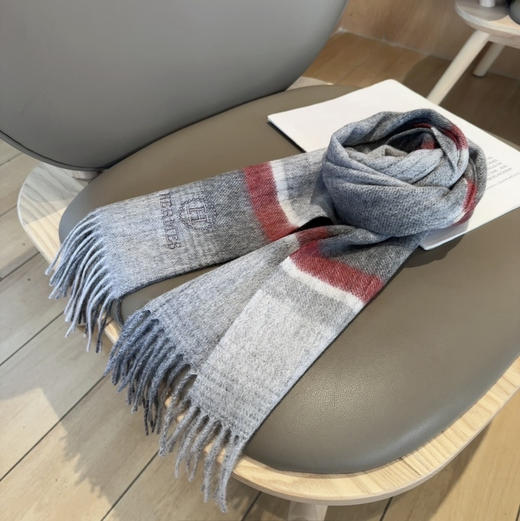 秋冬特惠💰300 上新！Hermes · 爱马仕男女围巾，大H难得一见的温柔配色 商品图8
