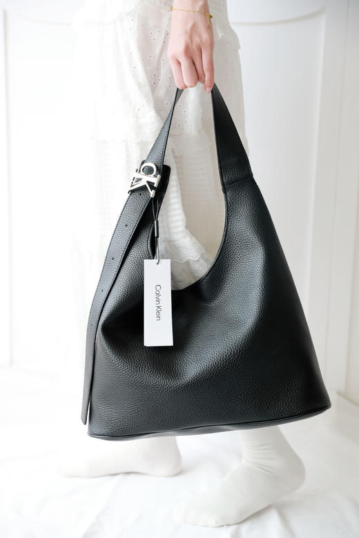 可单肩也可手提。法式名媛风复古气质黑色金属五金托特包C122308 商品图9