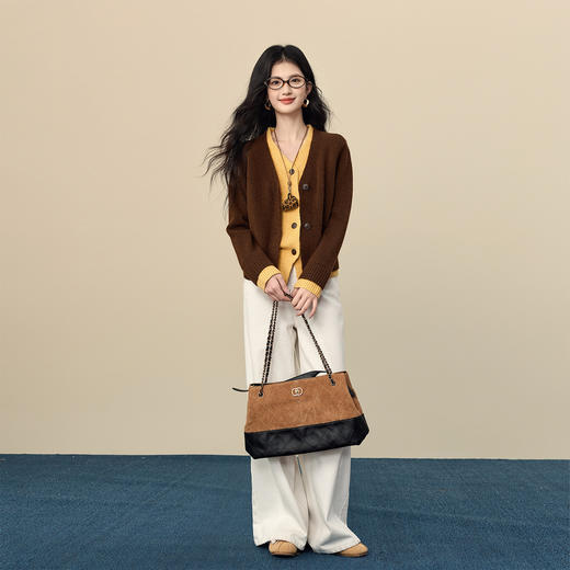 【年货节】世界可露丽风撞色V领拼接假两件针织毛衣开衫女2025年秋冬新款 商品图2