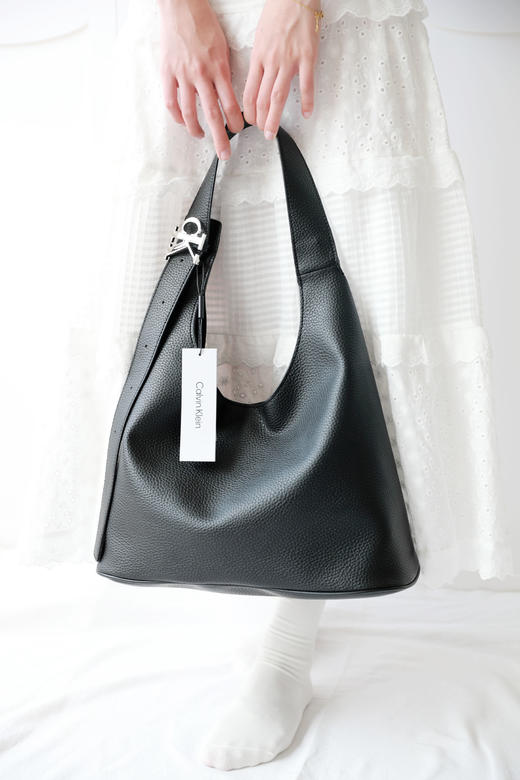 可单肩也可手提。法式名媛风复古气质黑色金属五金托特包C122308 商品图7