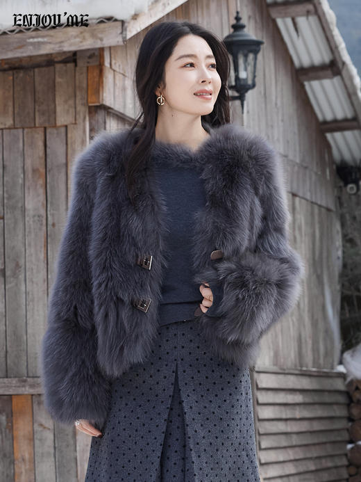 【门店同款】ENJOY冬季“暖冬软糖”沐雪极光皮扣狐狸毛皮草 168143371 商品图11