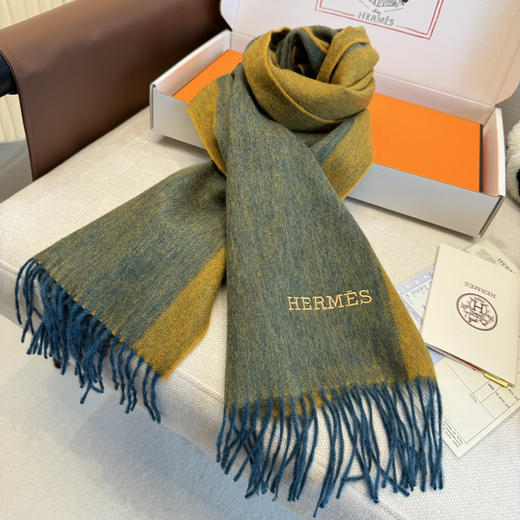 秋冬特惠💰330 上新！Hermes · 爱马仕男女围巾，大H难得一见的温柔配色 商品图8