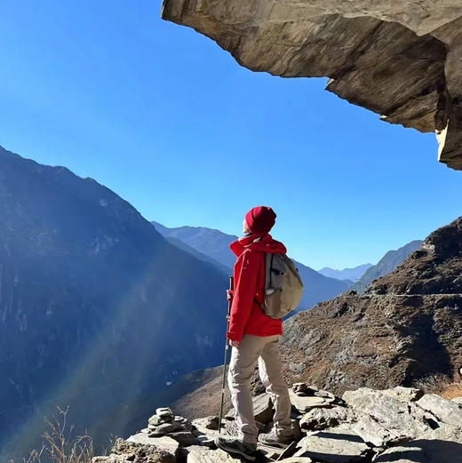 云南｜老药山+虎跳峡高路精华徒步2天1晚，云南“阿勒泰”老药山，高山草甸牧场林海，哈巴玉龙双雪山观景，世界十大最美经典徒步路线之虎跳峡高路，领略山河壮美！五一端午路线提前预定！ 商品图11