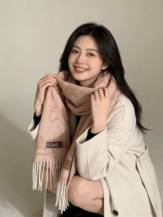 秋冬特惠💰350 爱马仕 巴黎时装展商务男士女士羊毛围巾 商品图1