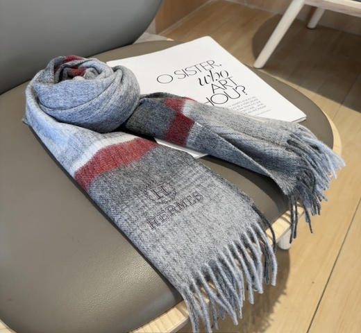 秋冬特惠💰300 上新！Hermes · 爱马仕男女围巾，大H难得一见的温柔配色 商品图6
