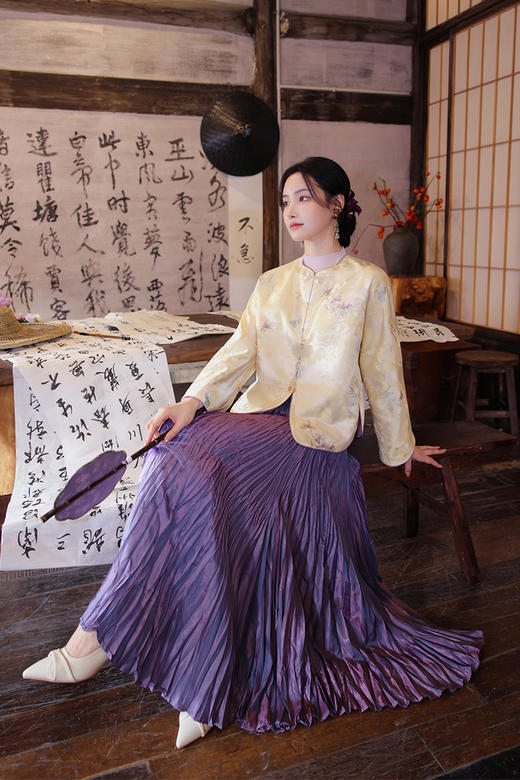 逸红颜明月优选#古典刺绣新中式外套【棠曲】温柔花卉扇子刺绣，古朴新中式连肩袖 商品图2