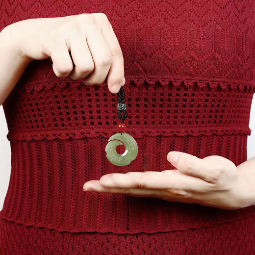 时来运转和田玉吊坠 商品图1