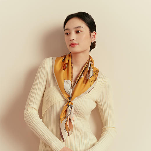 2026总台春晚方巾-玉兰赋·颂福 商品图3