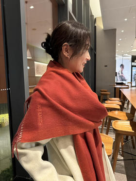 秋冬特惠💰330 上新！Hermes · 爱马仕男女围巾，大H难得一见的温柔配色
